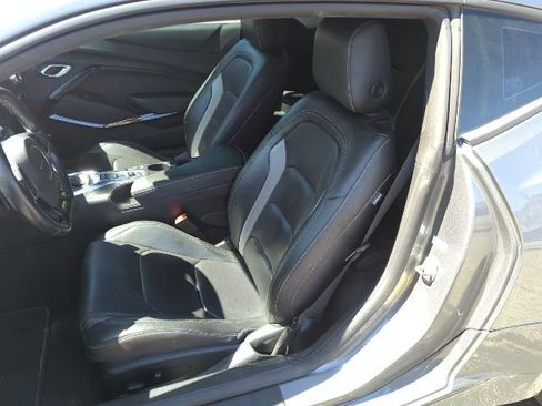 Used 2020 Chevrolet Camaro LT image 5