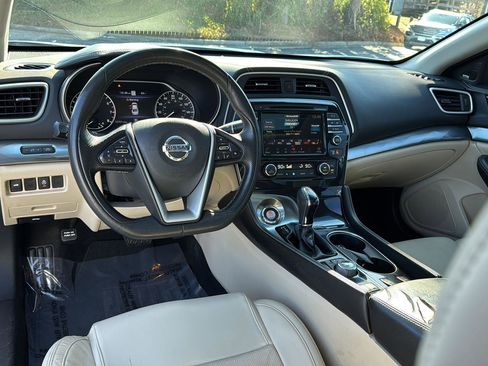 Used 2020 Nissan Maxima 3.5 SL w/ Floor Mat Group image 16