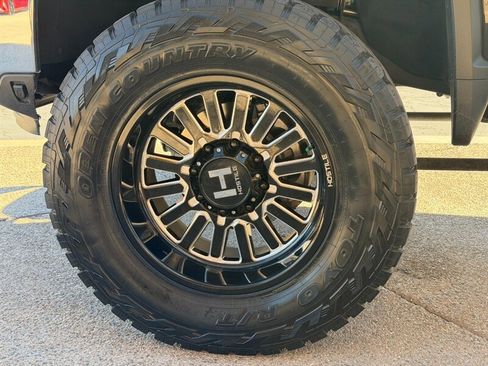 Used 2024 Chevrolet Silverado 2500 LT w/ Convenience Package image 31