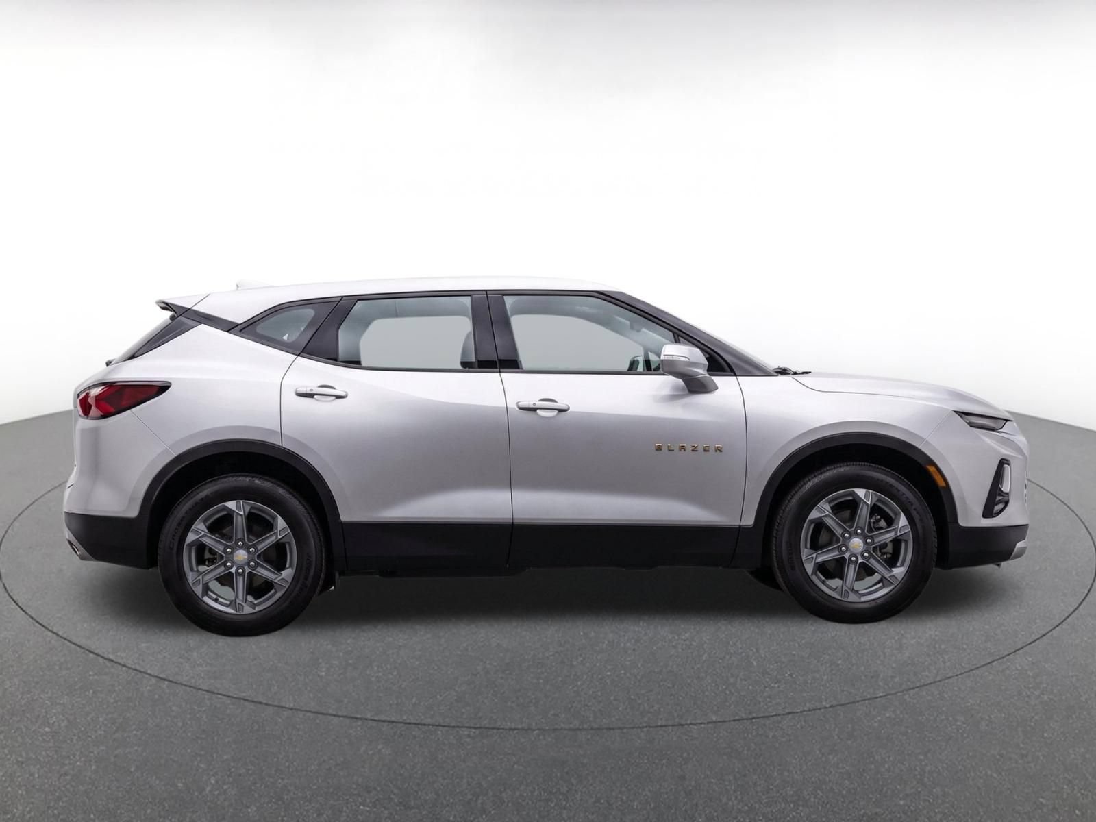 Used 2026 Chevrolet Blazer LT AWD/4WD image 9