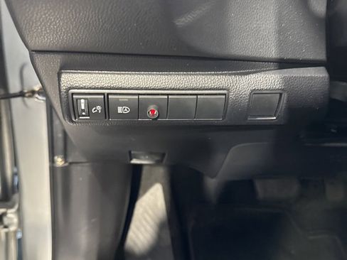 Used 2022 Toyota Corolla L image 30