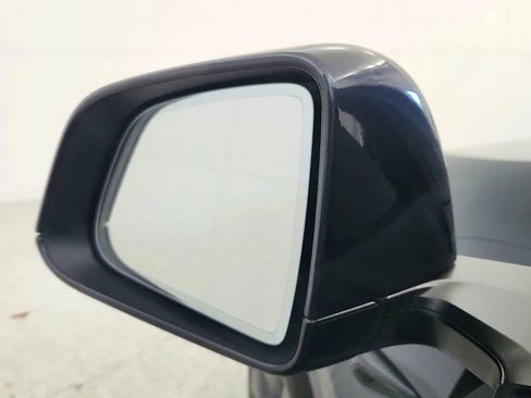 Used 2024 Tesla Model Y Long Range RWD image 15