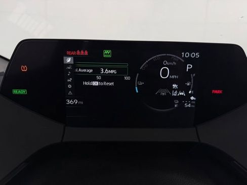Used 2025 Toyota Prius Plug-In Hybrid image 17