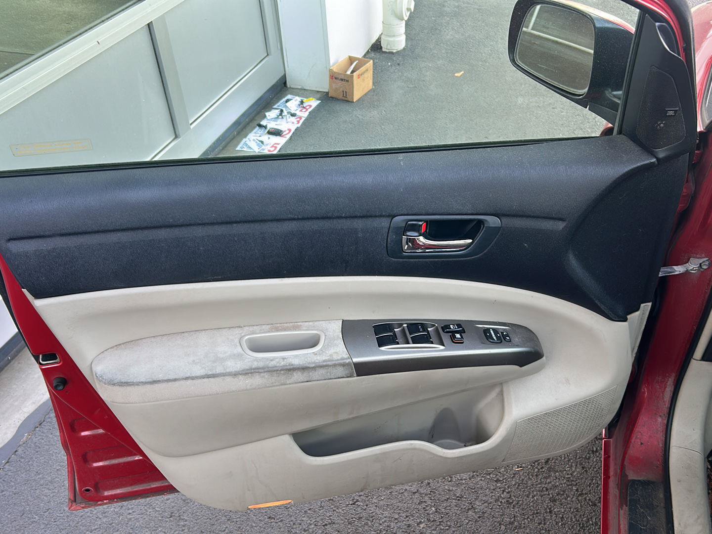 Used 2007 Toyota Prius w/ Pkg 4 FWD image 12