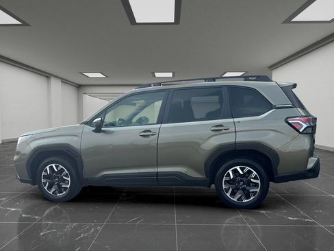 Certified 2025 Subaru Forester Premium w/ Convenience Package #1 AWD/4WD image 7