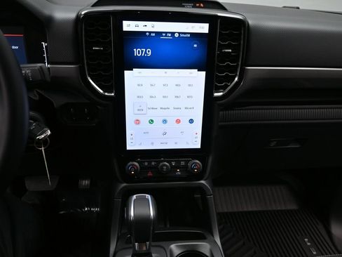 Used 2025 Ford Ranger XLT AWD/4WD image 17