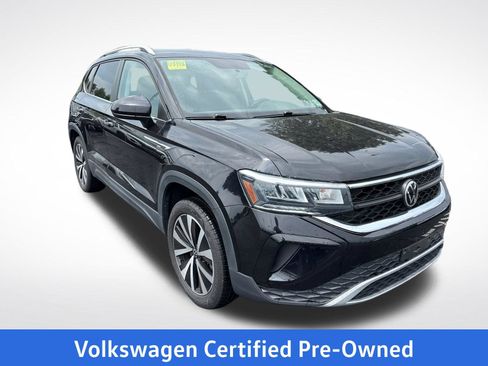 Certified 2022 Volkswagen Taos SE AWD/4WD image 8