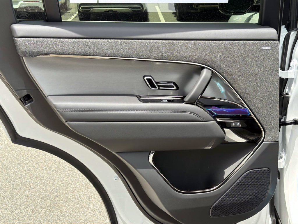 New 2026 Land Rover Range Rover Sport SE AWD/4WD image 11