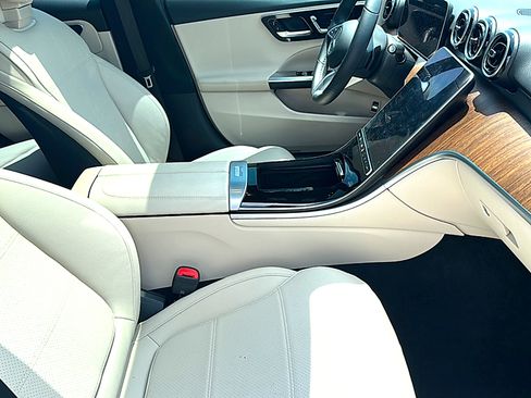 Used 2025 Mercedes-Benz C 300 Sedan image 24