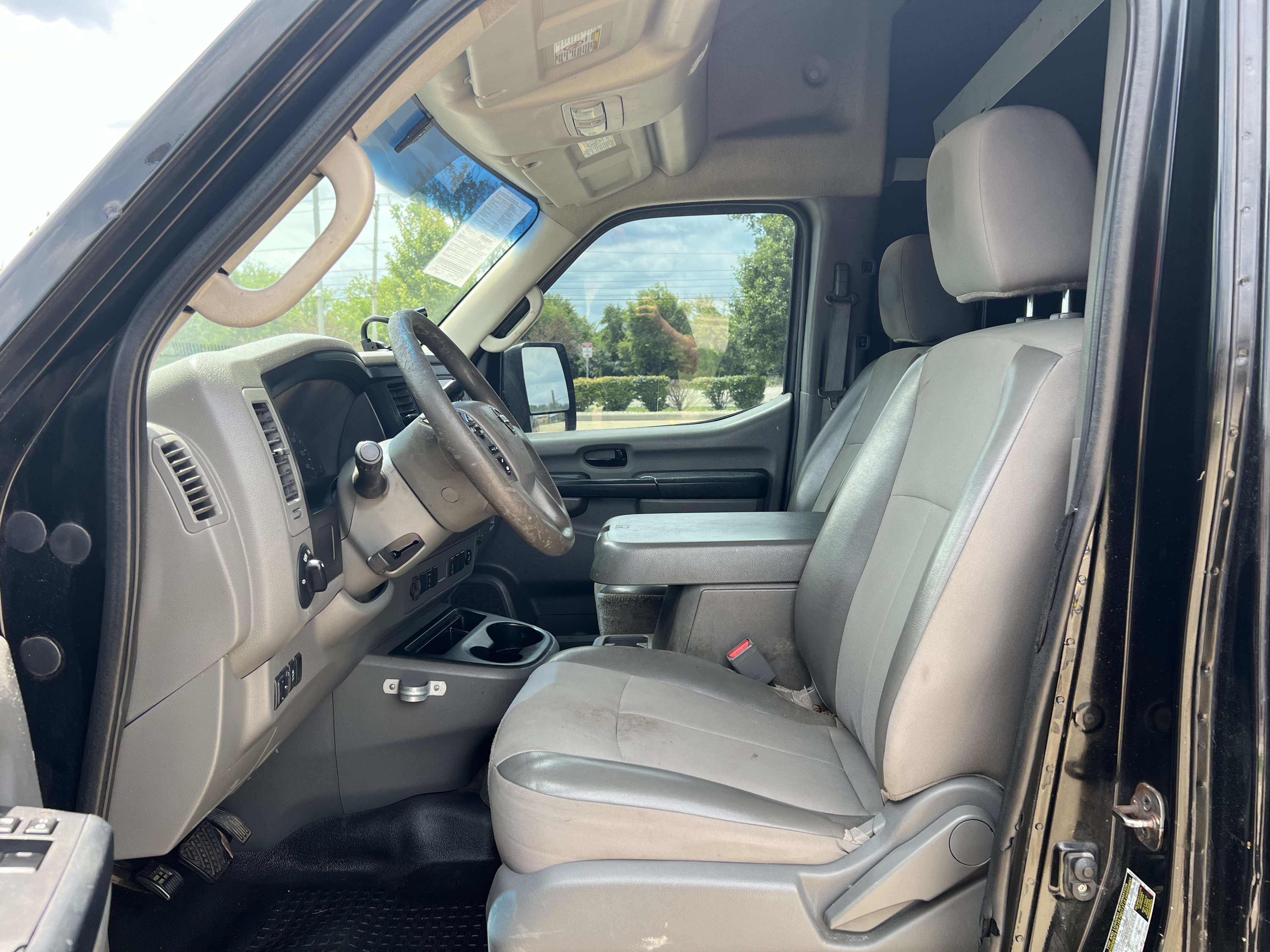 Used 2013 Nissan NV 2500 SV w/ Technology Pkg RWD image 13