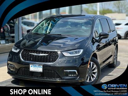 Used 2023 Chrysler Pacifica Touring-L