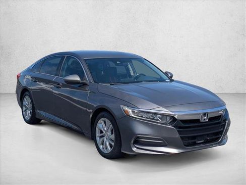 Used 2018 Honda Accord LX image 3