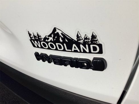 Used 2023 Toyota RAV4 AWD Hybrid image 29