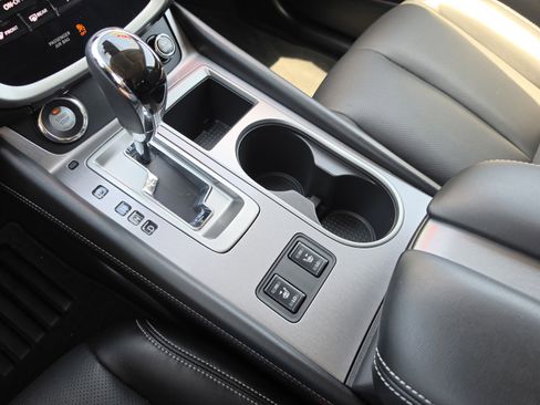 Used 2024 Nissan Murano SL FWD image 29