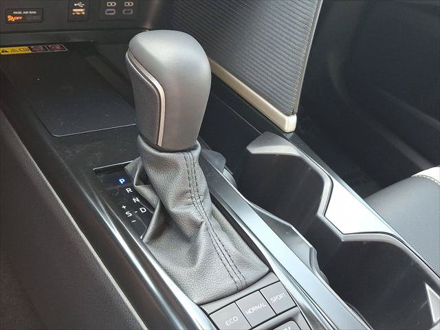 Certified 2026 Toyota Camry SE w/ Convenience Package FWD image 12