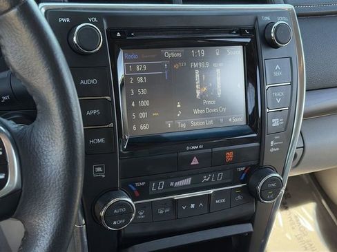 Used 2017 Toyota Camry XLE w/ Advanced Technology Package image 27