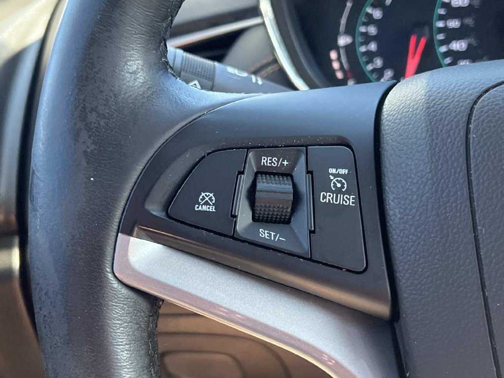 Used 2020 Chevrolet Trax LT w/ Sun & Sound Package FWD image 24