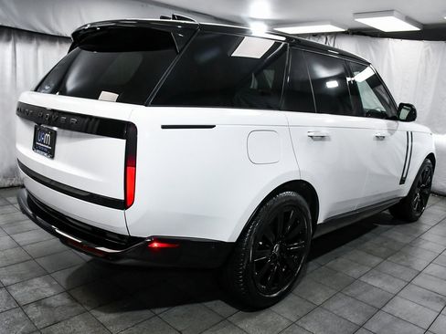 Used 2025 Land Rover Range Rover SE image 6