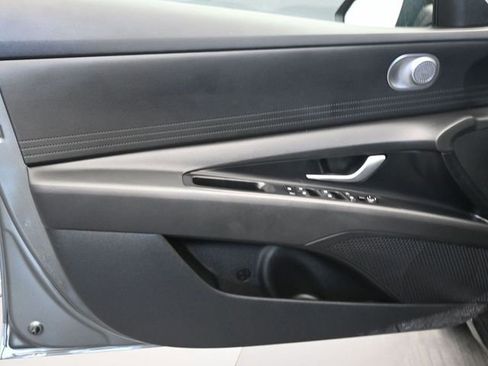 Used 2024 Hyundai Elantra SEL image 21