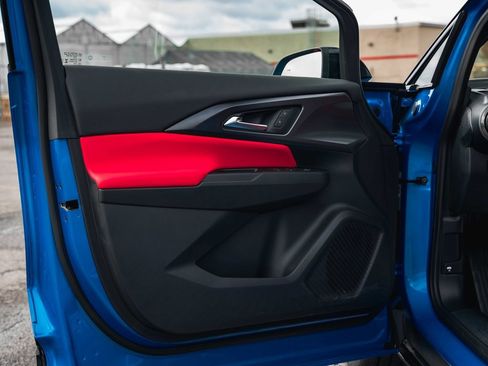 New 2025 Chevrolet Equinox EV RS image 43