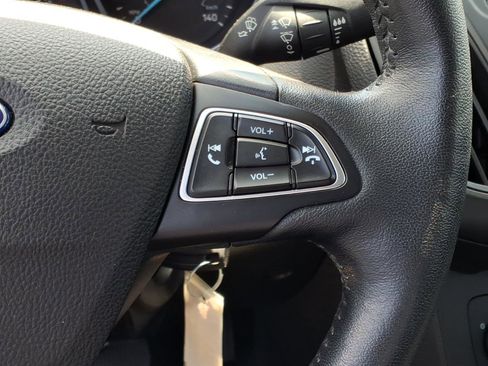 Used 2018 Ford Focus SE w/ Cold Weather Package FWD image 25