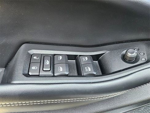 Used 2023 Jeep Grand Cherokee Altitude image 18