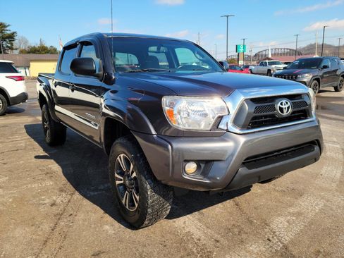 Used 2013 Toyota Tacoma PreRunner w/ SR5 Pkg image 3