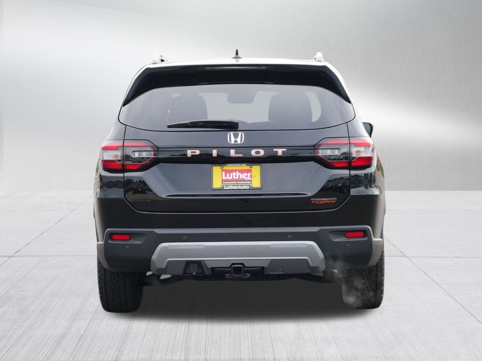 New 2026 Honda Pilot TrailSport image 6