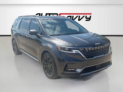 Used 2024 Kia Carnival SX FWD image 1