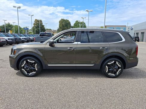 Used 2025 Kia Telluride S AWD/4WD image 6