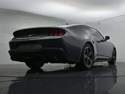 Used 2024 Ford Mustang Coupe RWD image 22