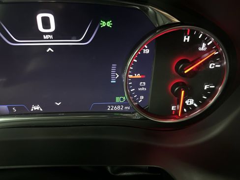 Used 2022 Chevrolet Traverse High Country image 14