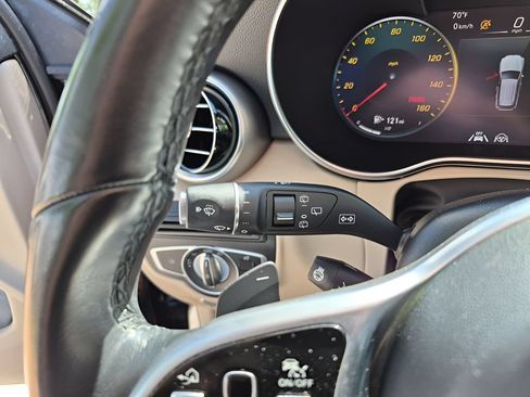 Used 2022 Mercedes-Benz GLC 300 4MATIC w/ Driver Assistance Package image 39