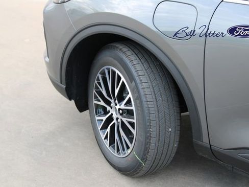 New 2025 Ford Escape SE image 5