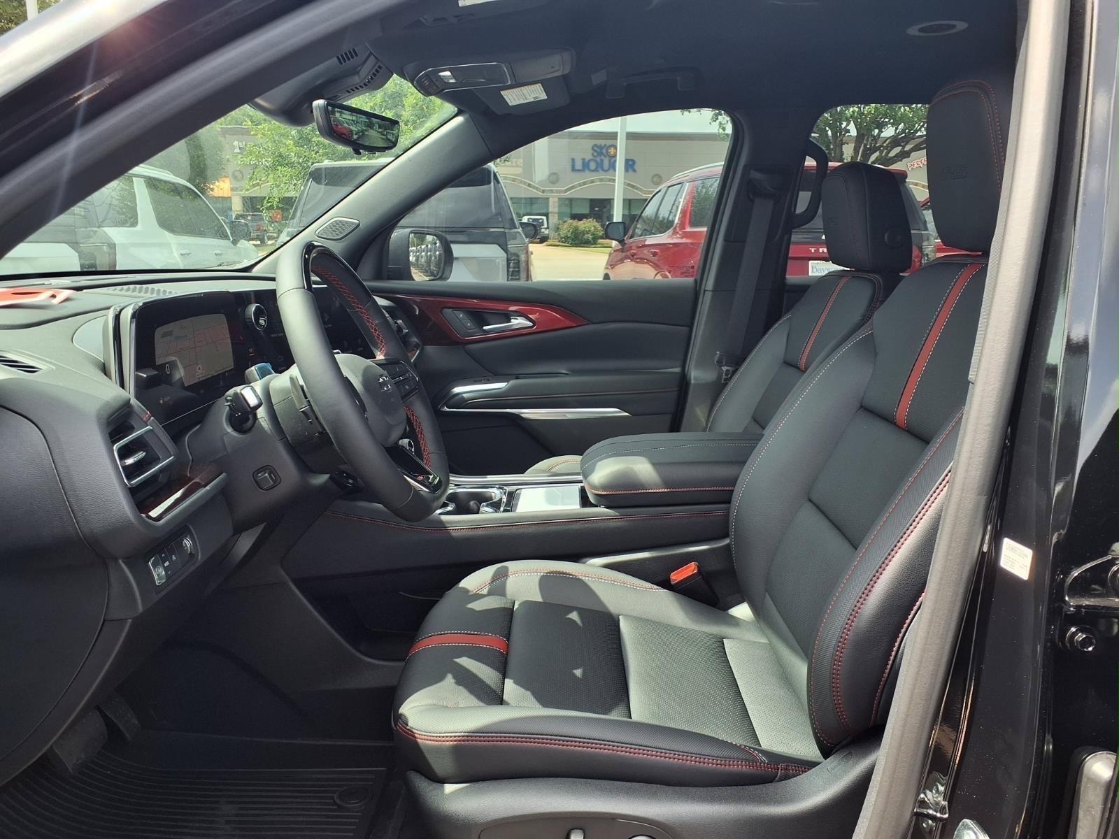 New 2026 Chevrolet Traverse RS w/ LPO, Floor Liner Package AWD/4WD image 13