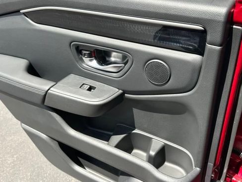 New 2025 Honda Pilot Touring image 16