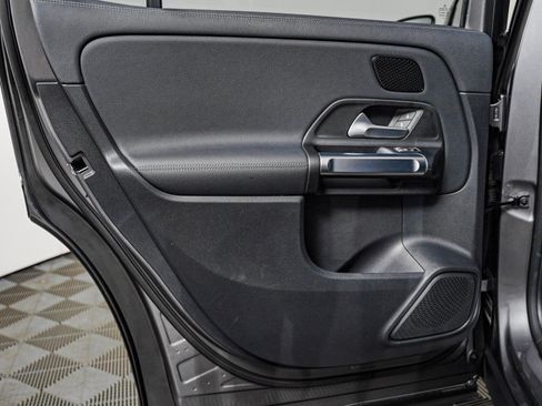 Certified 2025 Mercedes-Benz EQB 250+ image 9