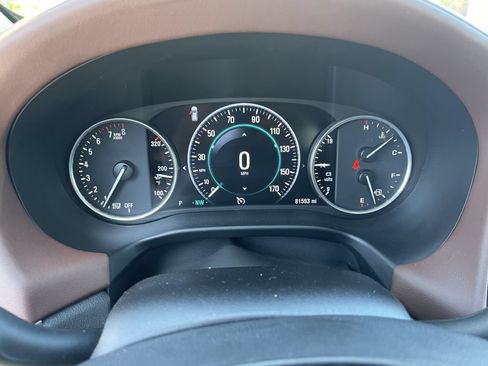 Used 2018 Buick Enclave Avenir w/ Trailering Package AWD/4WD image 8