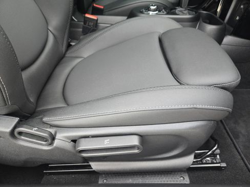 Used 2024 MINI Cooper SE FWD image 22