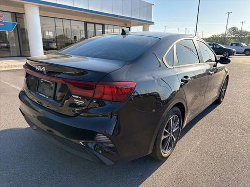 Used 2022 Kia Forte LXS image 4