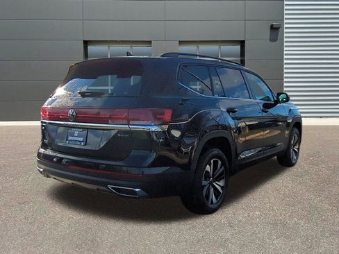 New 2026 Volkswagen Atlas SE image 7