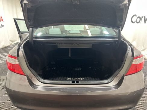 Used 2016 Toyota Camry LE image 17