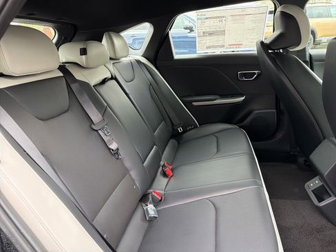 New 2026 Kia K4 GT-Line image 13