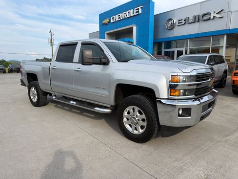 Used 2015 Chevrolet Silverado 2500 LTZ w/ Z71 Package, Off-Road AWD/4WD image 2