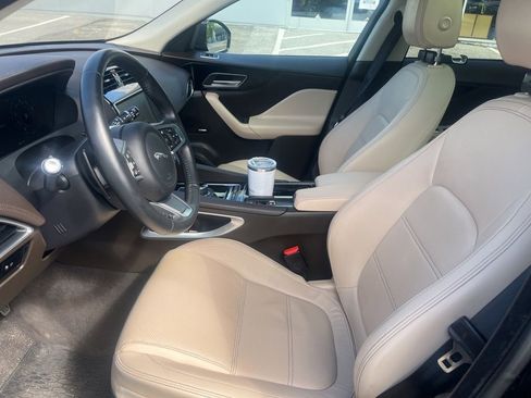 Used 2020 Jaguar F-PACE Prestige AWD/4WD image 9