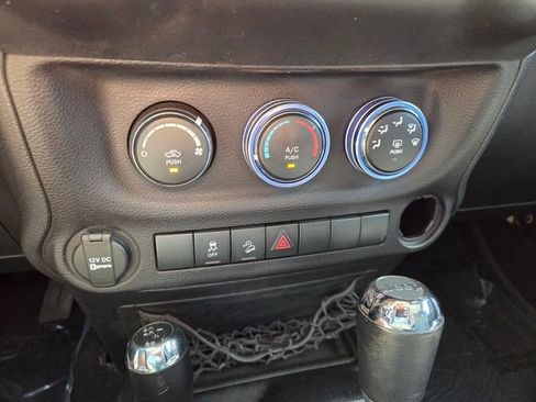 Used 2015 Jeep Wrangler Sport w/ Connectivity Group image 27