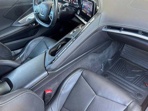 Used 2023 Chevrolet Corvette Stingray Coupe RWD image 17