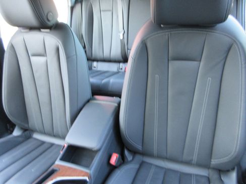 Used 2024 Audi A4 2.0T Premium image 15