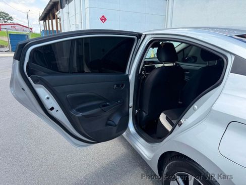 Used 2020 Nissan Versa SV FWD image 12