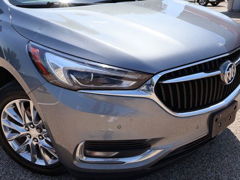 Used 2020 Buick Enclave Premium w/ Sun and Sites Package FWD image 8